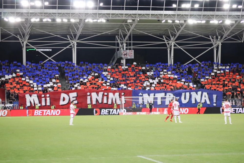 Scenografie cu mesaj multiplu pusă la punct de fanii FCSB-ului la meciul cu Dinamo_4