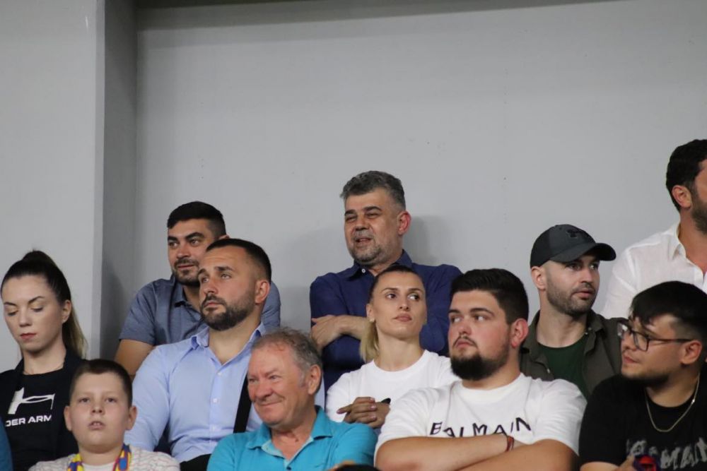 Prim-ministrul Ciolacu, prezent la derby-ul FCSB - Dinamo! Unde a stat _4