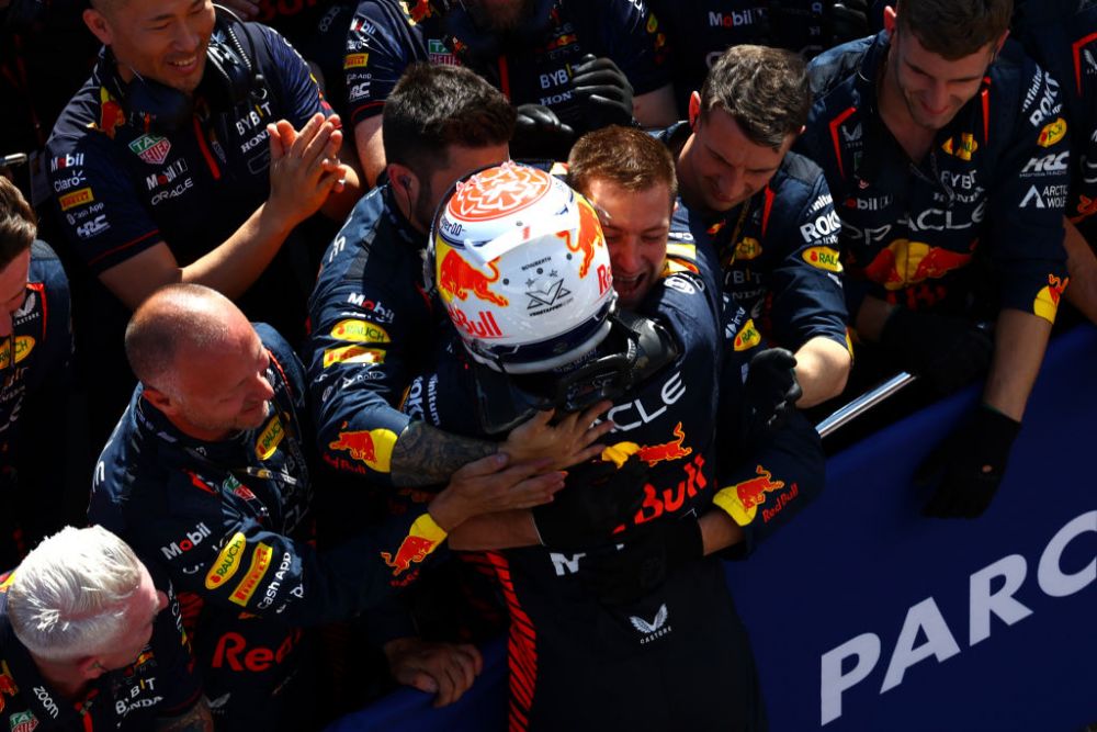 Moartea, taxele și Max Verstappen! Olandezul a ajuns la a șaptea victorie consecutivă în Formula 1! Record pentru Red Bull + Cum arată clasamentul _16