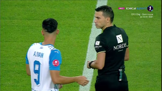 Ovidiu Hațegan a revenit la centru în Liga 1! Cele mai tari imagini cu arbitrul român_24