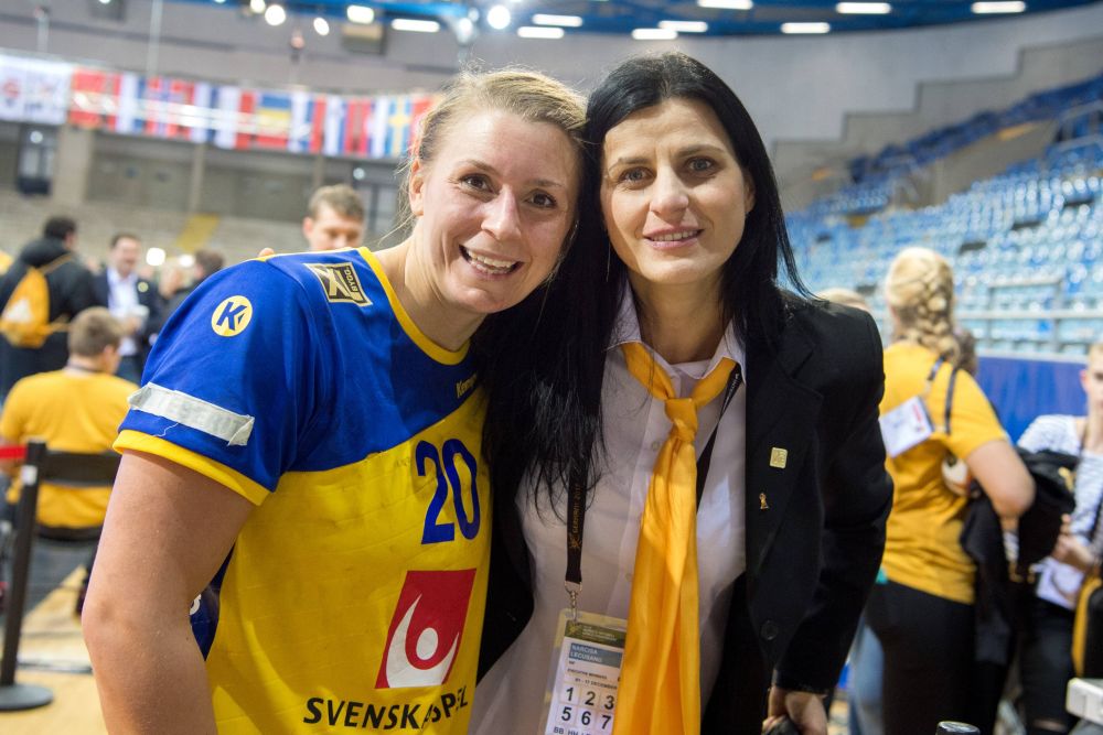 Narcisa Lecușanu, vicecampioană mondială la handbal: „Clar este o anomalie în handbalul românesc. Mă întreabă și colegii de la Federația Internațională. Autoritățile trebuie să investească și la nivelul de jos” _3