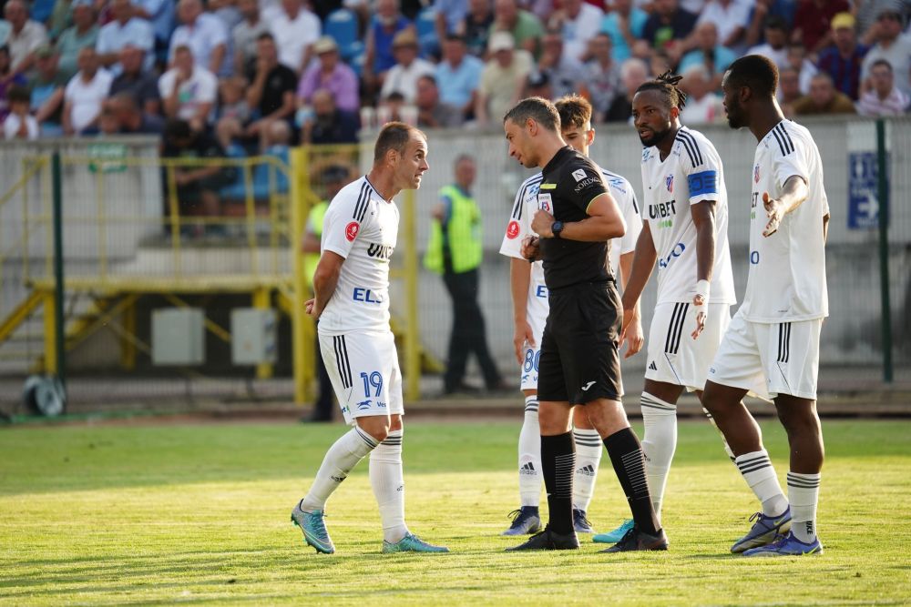 Debut de sezon teribil pentru FC Botoșani. Țigănașu, dublă fractură la coloană! Mailat, ruptură de ligamente!_8