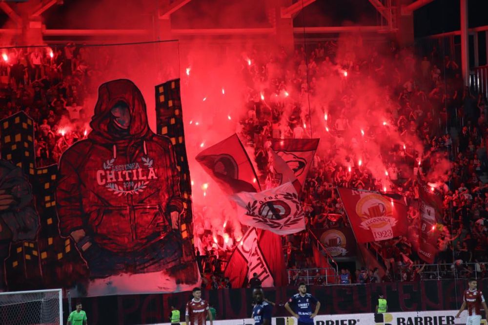 Imagini incendiară din Giulești, la Rapid - FC Botoșani! Coregrafie spectaculoasă prezentată de suporterii din peluză_3