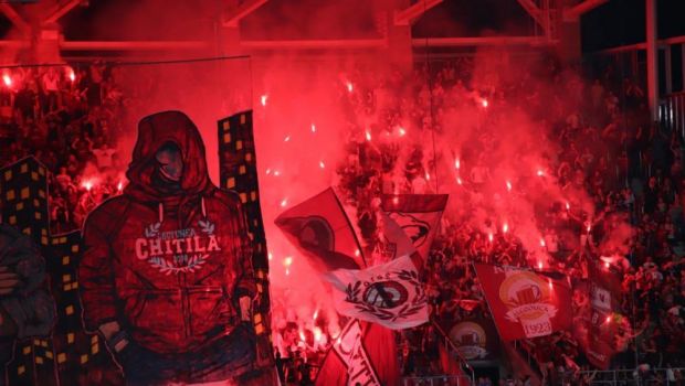
	Imagini incendiară din Giulești, la Rapid - FC Botoșani! Coregrafie spectaculoasă prezentată de suporterii din peluză
