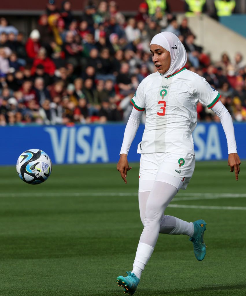 Premieră la Cupa Mondială: Nouhaila Benzina a jucat cu vălul islamic_1