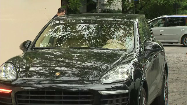 Florin Tănase și-a parcat bolidul în curtea palatului lui Gigi Becali! Ce a spus patronul FCSB_1