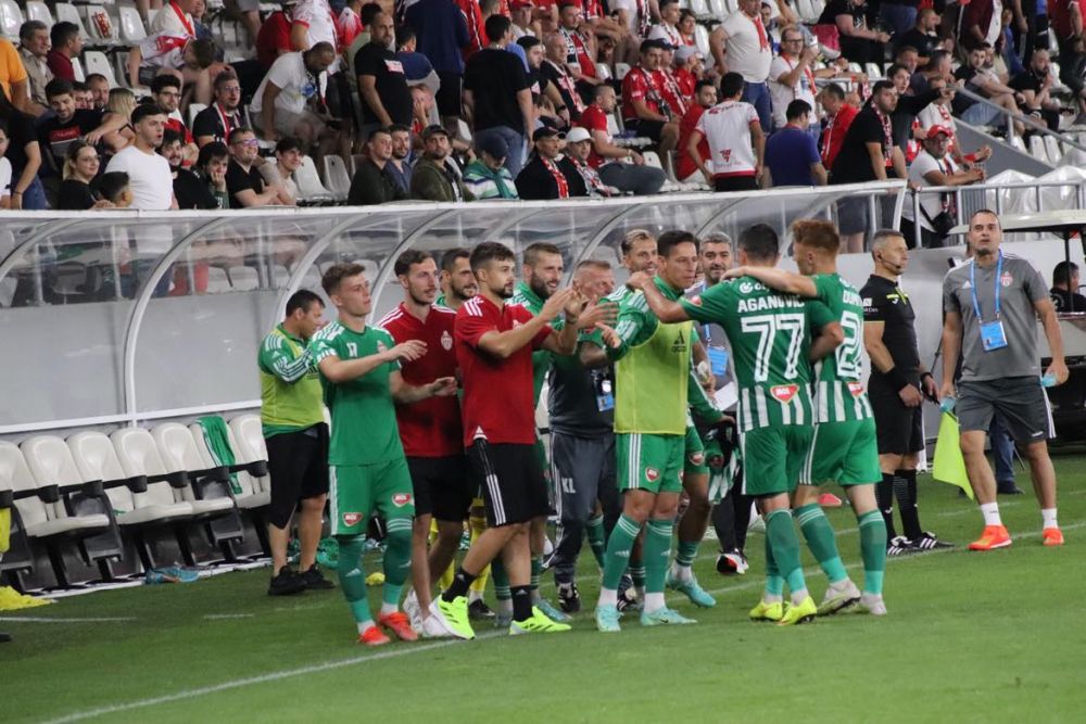 Manele la maximum în vestiarul lui Sepsi Sf. Gheorghe după victoria cu Dinamo _1