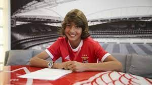 Miguel Constantinescu, românul crescut de Benfica Lisabona, a semnat cu o altă echipă din Portugalia. Durata contractului și prima reacție_24