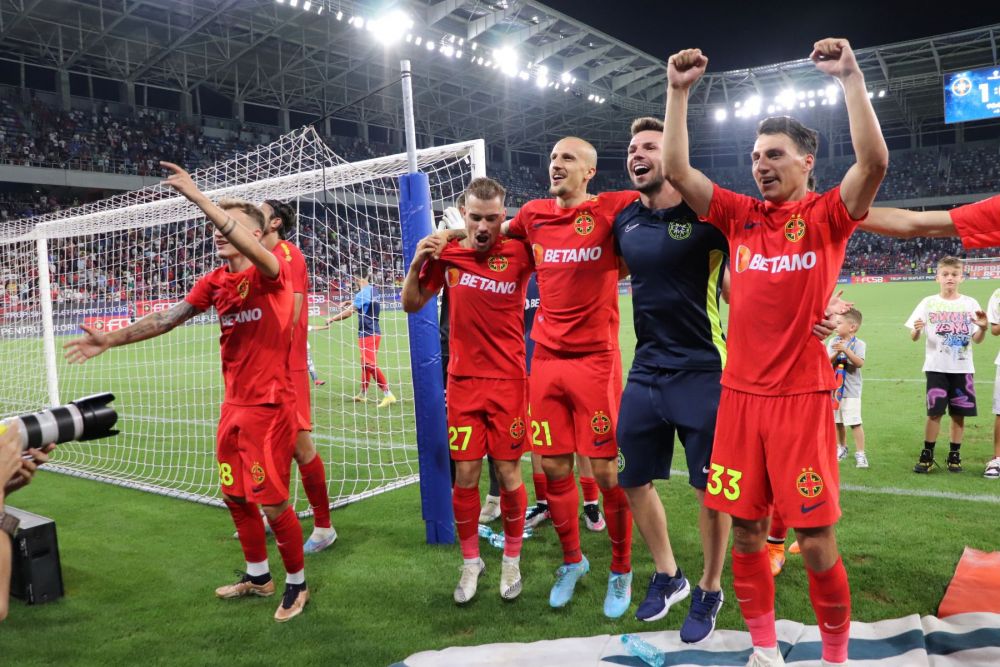 Bucurie dezlănțuită în Ghencea! Cum au celebrat jucătorii, oficialii și fanii FCSB, după victoria cu CFR Cluj_12