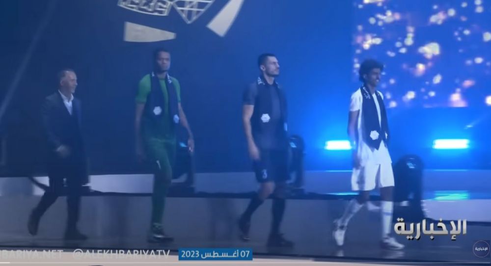 Andrei Burcă și Cosmin Contra, pe scenă cu Benzema, Kante și Gerrard! Imagini spectaculoase de la prezentarea starurilor transferate în Arabia Saudită _1