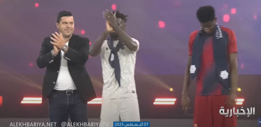 Andrei Burcă și Cosmin Contra, pe scenă cu Benzema, Kante și Gerrard! Imagini spectaculoase de la prezentarea starurilor transferate în Arabia Saudită _7