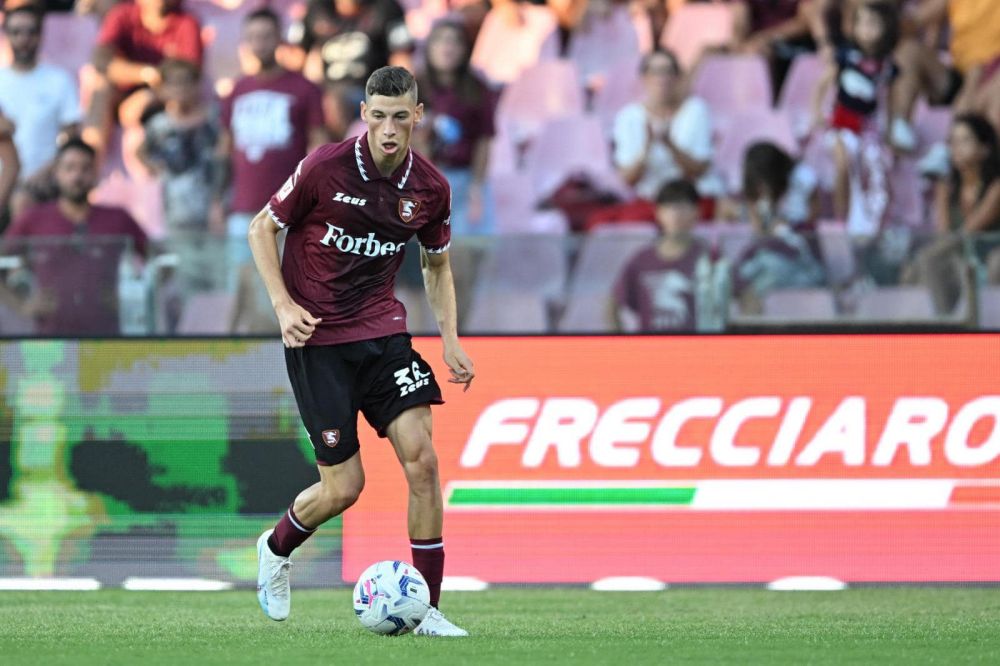 Românul din Serie A ocolit inexplicabil de FRF a debutat oficial la Salernitana! Andres Sfait a jucat ”con grande personalità”_8