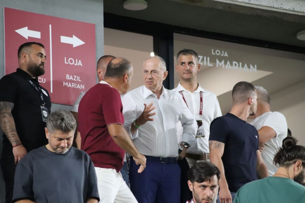 Mircea Lucescu, atracția meciului Rapid - Petrolul. Antrenorul a fost întâmpinat de Șucu, "Masonu' ", "Corsicanu' " și Geoană_13