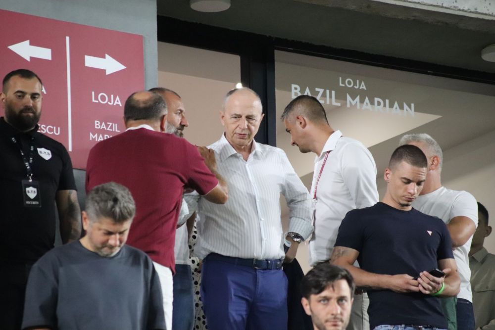 Mircea Lucescu, atracția meciului Rapid - Petrolul. Antrenorul a fost întâmpinat de Șucu, "Masonu' ", "Corsicanu' " și Geoană_14
