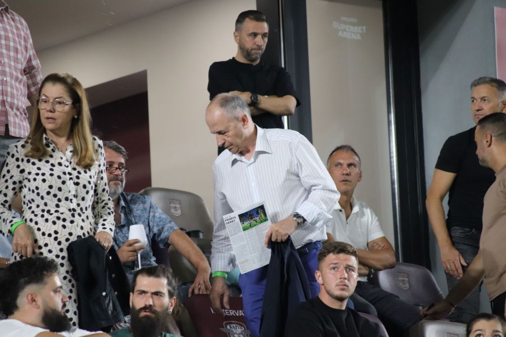 Mircea Lucescu, atracția meciului Rapid - Petrolul. Antrenorul a fost întâmpinat de Șucu, "Masonu' ", "Corsicanu' " și Geoană_15
