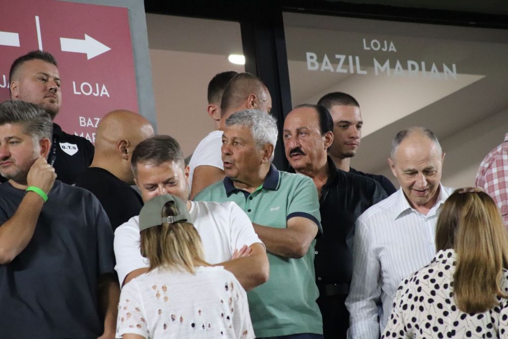 Mircea Lucescu, atracția meciului Rapid - Petrolul. Antrenorul a fost întâmpinat de Șucu, "Masonu' ", "Corsicanu' " și Geoană_32