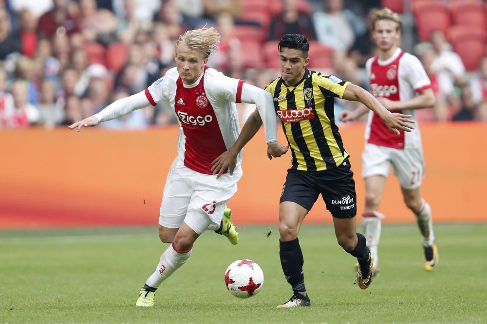 Tunul din Navarone! Florin Bratu l-a transferat pe internaționalul olandez care l-a ridiculizat pe Andre Onana într-un Vitesse Arnhem - Ajax Amsterdam_1