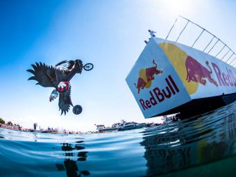 
	Red Bull Flugtag aterizează pe 17 septembrie în București, pe insula Lacul Morii
