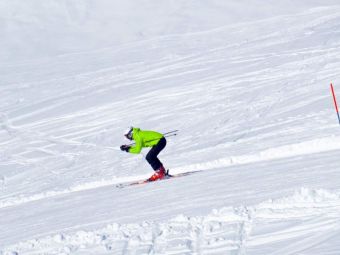 
	(P)&nbsp;Fii în cea mai bună formă pe pârtie cu echipamentul de ski potrivit
