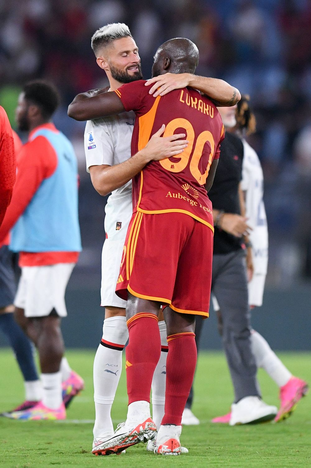 AC Milan, punctaj maxim în Serie A! Olivier Giroud și-a făcut datoria și în derby-ul cu AS Roma, la care a debutat Romelu Lukaku_1