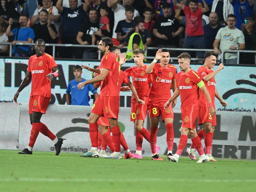 FCSB - CS Universitatea Craiova 3-0 | K.Olaru a făcut show cu oltenii! Vicecampioana, lider după victoria fără drept de apel din Ghencea _11