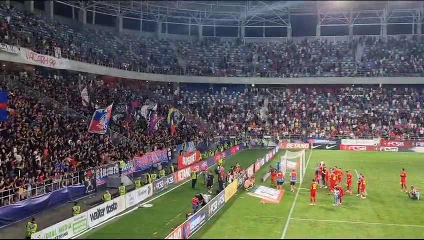 Bucurie fără margini, după victoria din Ghencea! Jucătorii FCSB s-au bucurat alături de fani la finalul partidei_9