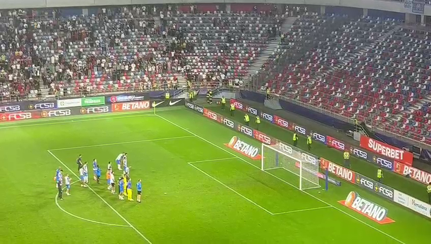 Jucătorii Universității Craiova, cu capul plecat după 0-3 în Ghencea_12