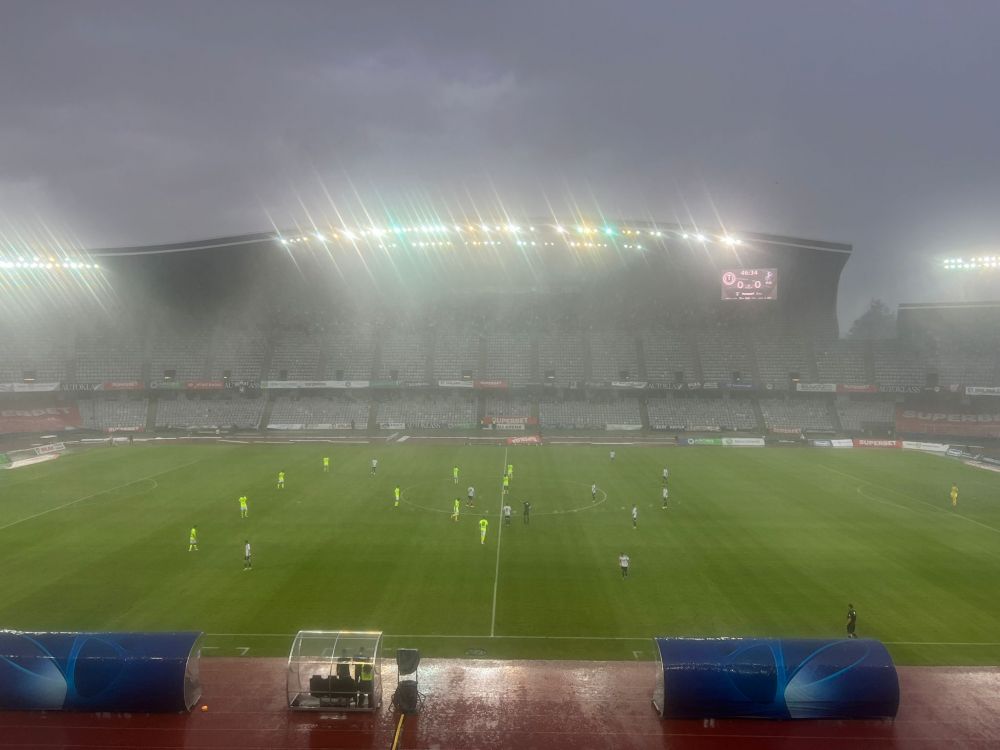 S-a rupt cerul la Cluj! Condiții atmosferice extreme la meciul dintre "U" și Poli Iași _2