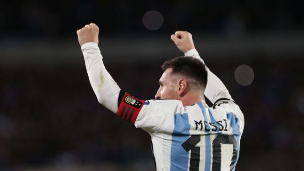 
	Debut în forță pentru Argentina în calificările pentru Cupa Mondială. Execuția spectaculoasă cu care Lionel Messi a adus victoria
