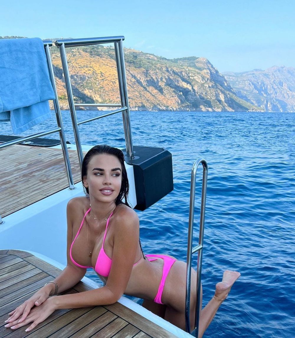 Senzația Mondialului, Ivana Knoll, surprinsă de paparazzi la plajă! Cum a apărut Miss Croația _35