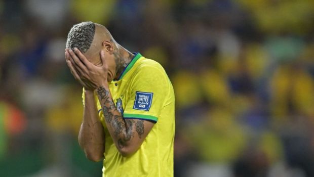 
	Imaginile durerii! A ratat ireal pentru Brazilia și a izbucnit în plâns când a fost schimbat! Când a dat ultimul gol la națională&nbsp;
