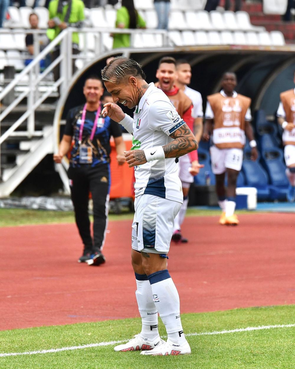 Dayro Moreno, ”un verdadero idolo”! La 38 de ani, fostul atacant al lui FCSB a învins azi de unul singur campioana: ”dublă” cu un gol în secunda 16_12