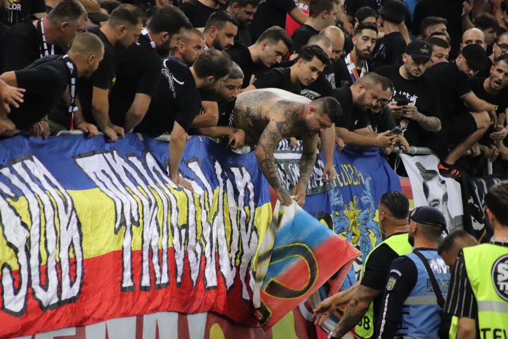 Cine sunt ultrașii huiduiți de întreg stadionul care au afișat bannerul "Kosovo este Serbia"_15