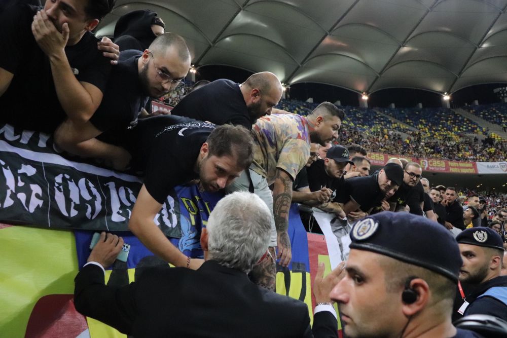Cine sunt ultrașii huiduiți de întreg stadionul care au afișat bannerul "Kosovo este Serbia"_16