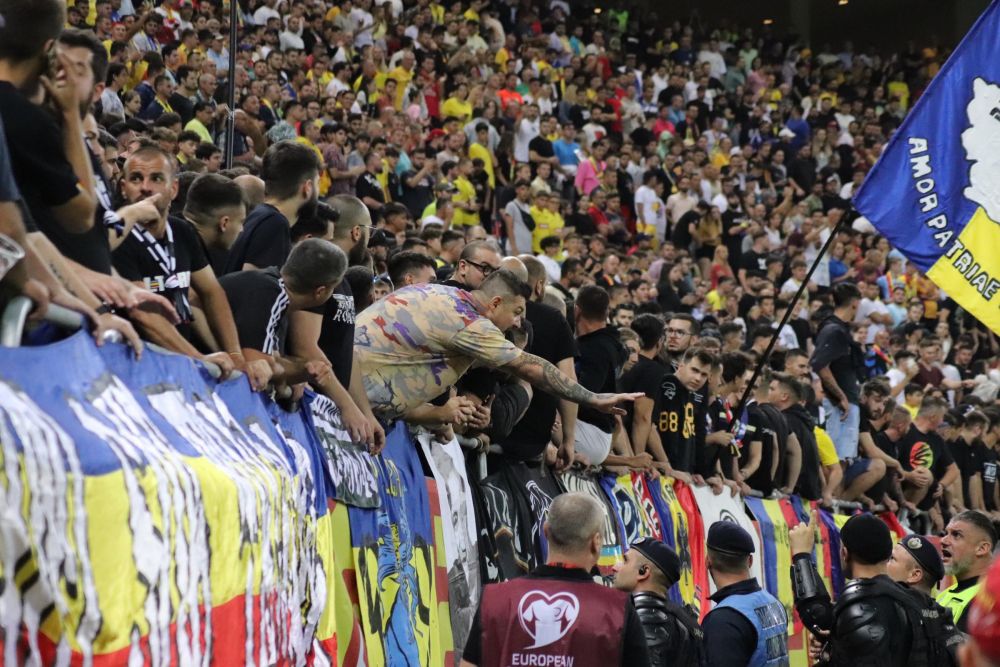 Cine sunt ultrașii huiduiți de întreg stadionul care au afișat bannerul "Kosovo este Serbia"_3