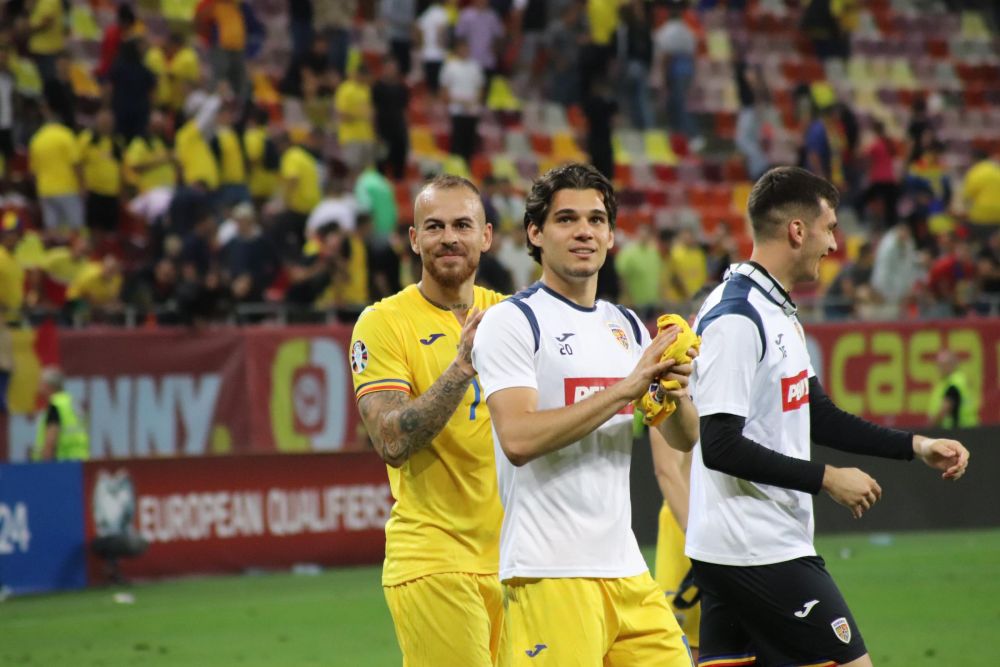 Jucătorii României s-au dus direct la ultrași după meciul cu Kosovo_12