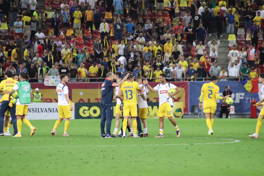 Jucătorii României s-au dus direct la ultrași după meciul cu Kosovo_3