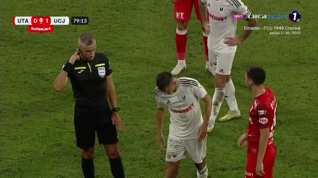 Gest stupid al lui Cîmpanu la debutul pentru U Cluj: și-a scuipat adversarul chiar înainte de schimbare_2