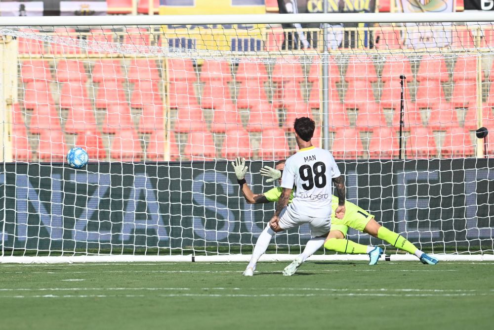 Dennis Man a revenit cu gol la Parma! Italienii exultă: "Zi de grație, s-a deghizat în Cristiano Ronaldo"_1