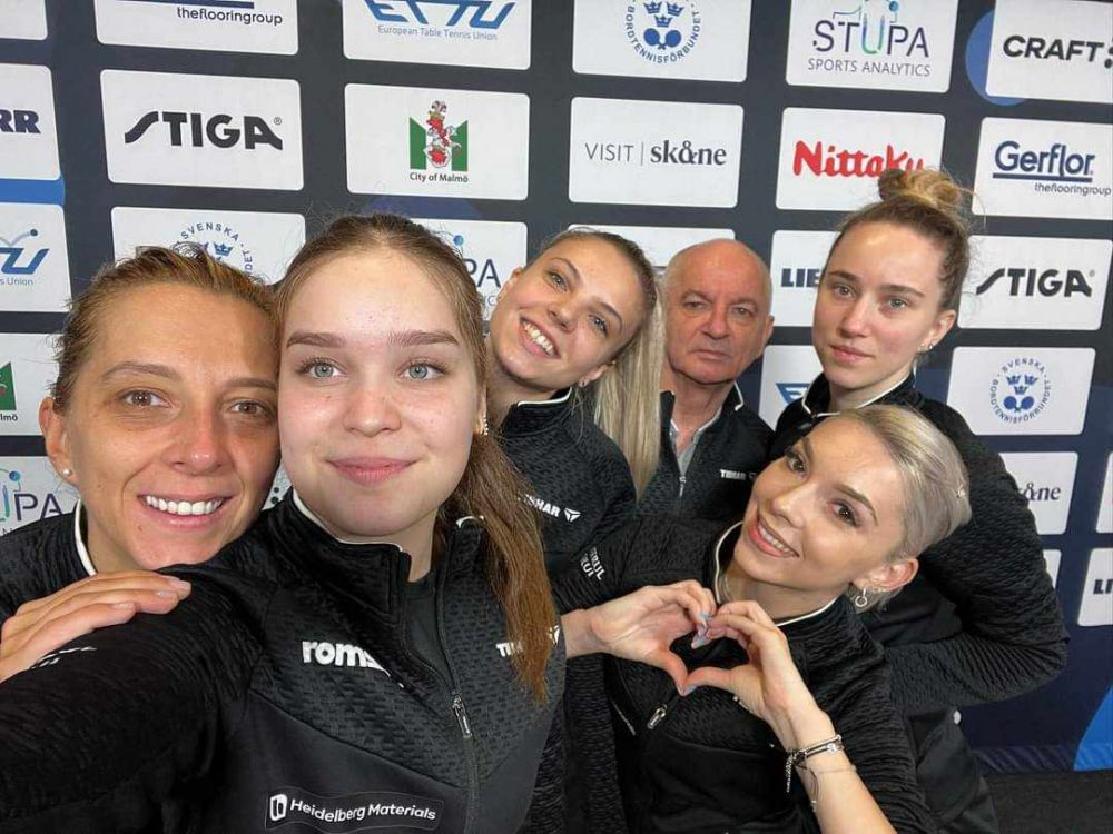 Cum au sărbătorit fetele medalia de argint la Campionatul European de tenis de masă din Malmo + Reacția lui Viorel Filimon_4