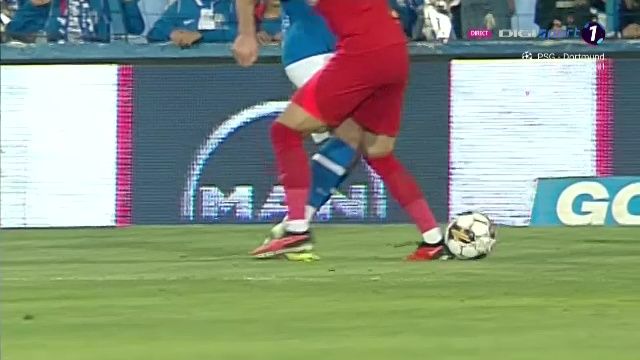 Fanii Farului au luat foc după penalty-ul primit de FCSB: Colțescu, înjurat ca la ușa cortului + pahare aruncate în teren _5