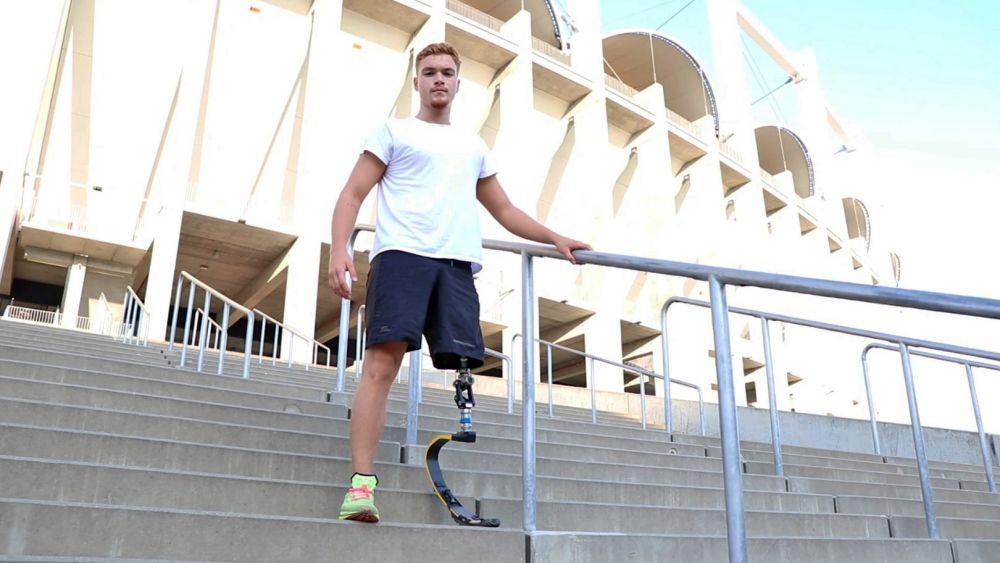 Povestea campionului român care și-a pierdut piciorul la 10 ani și îl are idol pe Phelps_5