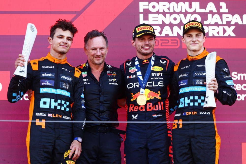 Max Verstappen, campion la Marele Premiu de Formula 1 al Japoniei! Trofeul spectaculos primit + Red Bull, al șaselea titlu la constructori câștigat _5