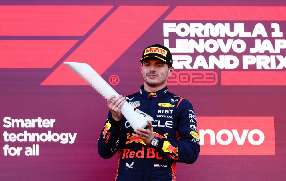 Max Verstappen, campion la Marele Premiu de Formula 1 al Japoniei! Trofeul spectaculos primit + Red Bull, al șaselea titlu la constructori câștigat _10