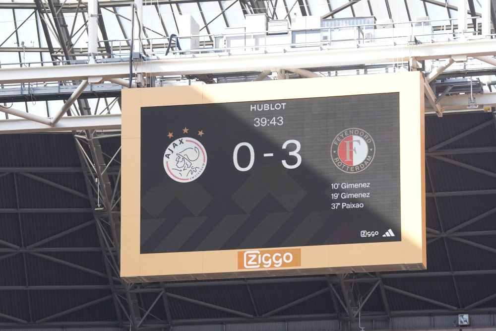 Țările civilizate! Fanii lui Ajax nu au mai suportat și au oprit de tot derby-ul cu Feyenoord, după 0-3 la pauză_3