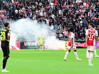 
	Țările civilizate! Fanii lui Ajax nu au mai suportat și au oprit de tot derby-ul cu Feyenoord, după 0-3 la pauză
