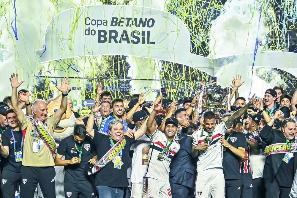 Sao Paulo a câștigat primul trofeu după mai bine de un deceniu! A fost nebunie pe Estádio do Morumbi_15