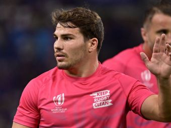 
	Cupa Mondială de rugby 2023 | Incident violent: Antoine Dupont a fost lovit în față și s-a operat imediat. Ce i-au spus medicii căpitanului Franței
