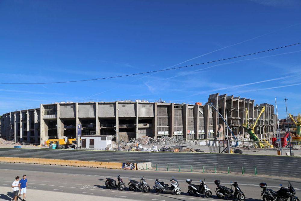"Istoria fiind demolată". Imagini istorice cu distrugerea stadionului Camp Nou: cum arată arena_2