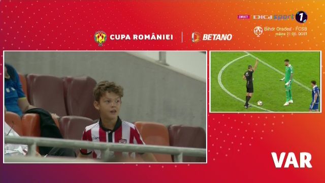 Fază controversată în Dinamo - FC U Craiova: cartonaș roșu după o intrare violentă, transformat în galben_12